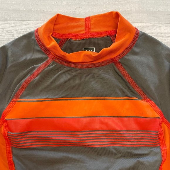 Rei boys rash guard 6/7 - Picture 3 of 5